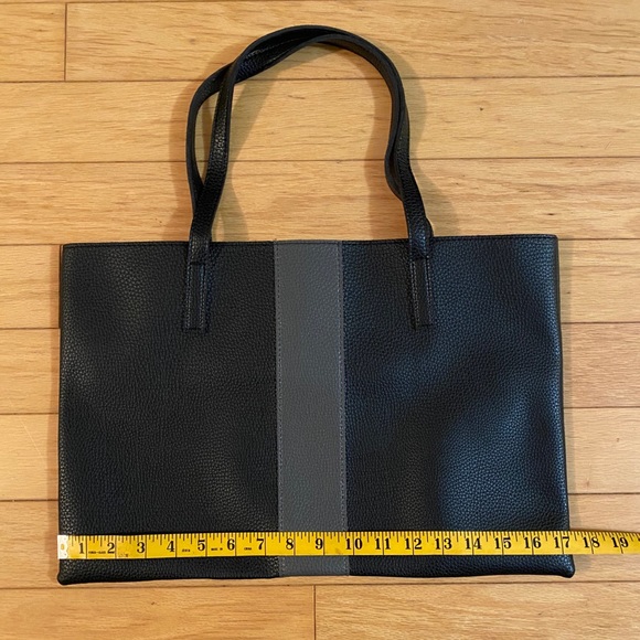 Vince Camuto vegan leather tote bag - Picture 6 of 7